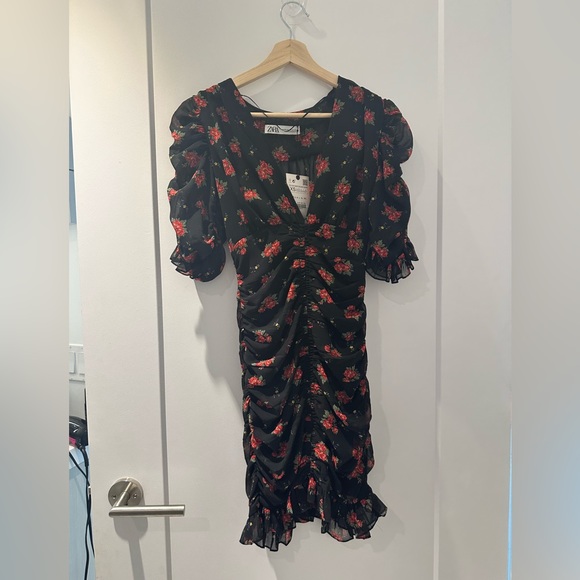 Xs Zara Sheer Floral dress - Picture 5 of 8